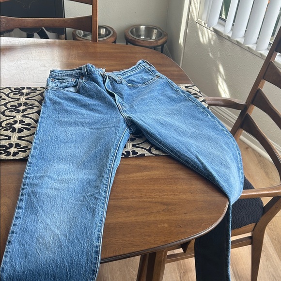 Levi's Classic Blue Straight Leg Jeans - Picture 4 of 7